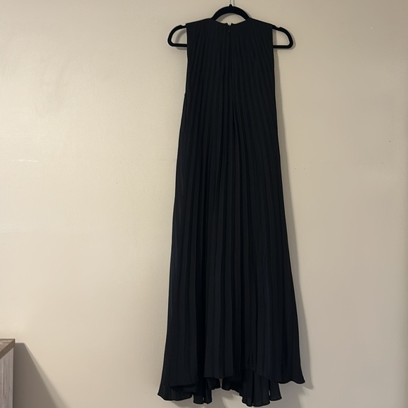 Vince Womens Black Pleated Smocked Midi Dress Sz Small Chic Minimalist Coastal - Picture 6 of 13